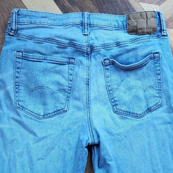 American Eagle Outfitters Light Wash "Athletic" Straight Leg Jeans Size 30x30 - Picture 14 of 16